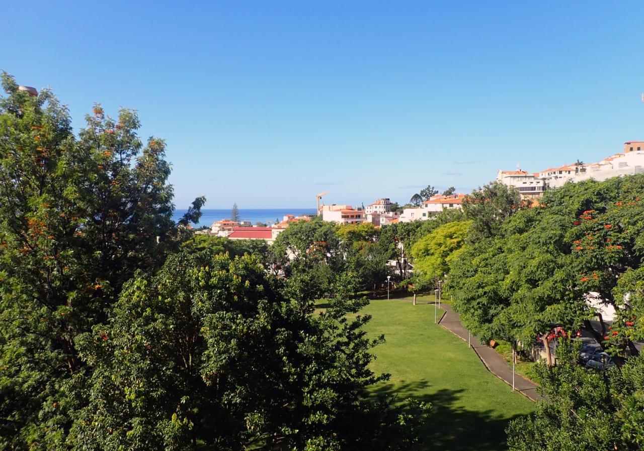 Funchal Petrolhead Apartment Exteriör bild