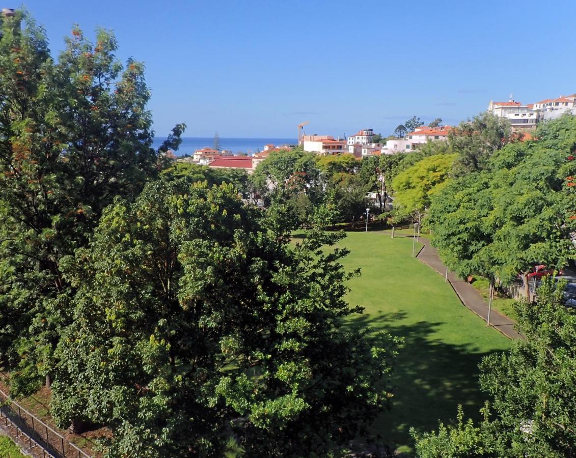 Funchal Petrolhead Apartment Exteriör bild